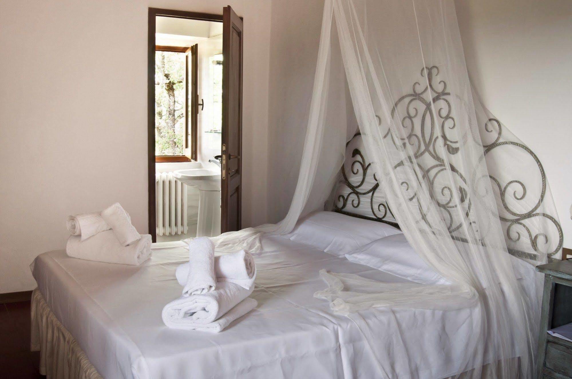Agriturismo La Camporena Greve in Chianti Bagian luar foto